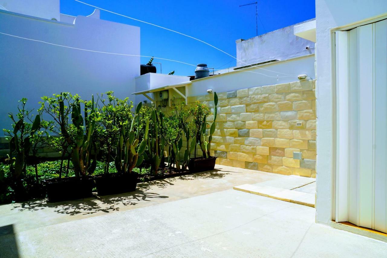 Fronte Mare In Centro Covered Parking Torre Lapillo Exterior foto